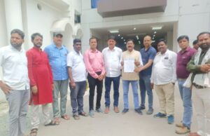 निगम क्षेत्र में व्याप्त समस्याओं को लेकर विपक्षी पार्षदों ने कलेक्टर को सौंपा ज्ञापन
