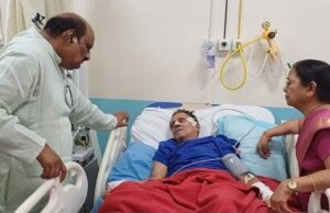 पूर्व मंत्री श्री अग्रवाल ने बालको अस्पताल पहुँचकर पूर्व विधानसभा उपाध्यक्ष बनवारी लाल अग्रवाल का जाना हाल, शीघ्र स्वस्थ होने की कामना…