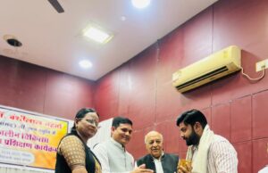 पुण्यतिथि पर याद किए गए डॉ बंशीलाल महतो, वरिष्ठ चिकित्सकों का किया गया सम्मान…