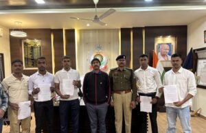 आरक्षक जीडी/ट्रेड के 10 नव-चयनित अभ्यर्थियों को एसपी ने सौंपे नियुक्ति पत्र