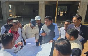 कोरबा: यातायात दबाव कम करने हेतु प्रस्तावित सड़कों का कलेक्टर ने किया निरीक्षण, पीडब्ल्यूडी सहित अन्य अधिकारियों को दिए आवश्यक निर्देश