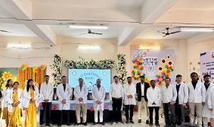 मेडिकल कॉलेज कोरबा में MBBS विद्यार्थियों के लिए व्हाइट कोट सेरेमनी व चरक शपथ का आयोजन