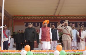 कोरबा: राजस्व मंत्री टंक राम वर्मा ने मुख्य समारोह में किया ध्वजारोहण