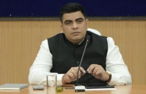 कोरबा:धान खरीदी के शेष दिवसों में प्रभावी कार्ययोजना से करें खरीदी : कलेक्टर कुणाल दुदावत