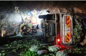 कोरबा के केंदई हसदेव पुल पर भीषण सड़क हादसा : हाइवा-पिकअप की टक्कर में दो की मौत, एक घायल