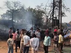 गिरौदपुरी धाम में आग का कहर, बंदरों की उछल-कूद से शॉर्ट सर्किट हुए ट्रांसफार्मर से निकली चिंगारी से खाक हुई दुकानें…