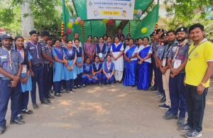 स्काउट गाइड ने शुरू किया प्याऊ घर, शरबत और गुड़ चना का वितरण