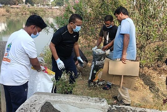 कलेक्टर-एसपी ने स्वच्छता अभियान चलाकर दिया स्वच्छता का संदेश, स्वच्छता को अपनी दिनचर्या का हिस्सा बनाने की अपील