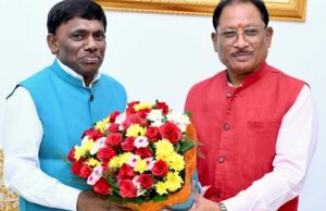 मुख्यमंत्री विष्णु देव साय से गोवा के खेल एवं जनजातीय कल्याण मंत्री रमेश तावड़कर की सौजन्य भेंट: जनजातीय कल्याण और खेल विकास को लेकर हुई सार्थक चर्चा