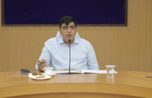 निर्धारित समय-सीमा में पूर्ण करें निर्माण कार्य : कलेक्टर कुणाल दुदावत