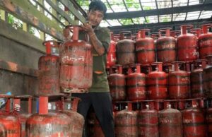 LPG Shortage in CG: गैस रिफिल कराने अचानक जागे छत्तीसगढ़ के लोग! एक ही दिन में दोगुनी हुई सिलेंडर बुकिंग, ऑयल कंपनियों की रिपोर्ट में हुए चौंकाने वाले खुलासे