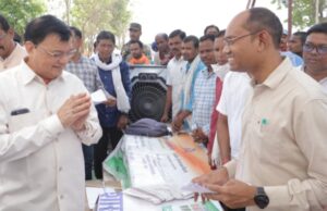 योजनाओं का लाभ उठाएं और अपनी समस्याओं का आवेदन देकर निराकरण कराएं : मंत्री लखनलाल देवांगन