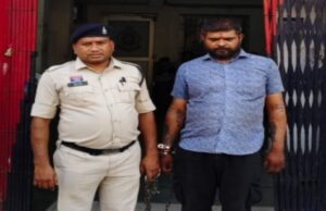 रायपुर में पत्रकार पर हेलमेट से हमला: 10 हजार की मांग के बाद मारपीट, आरोपी बजरंग चौहान गिरफ्तार