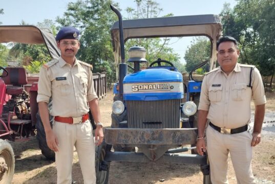 कोरबा में खनिज विभाग की ताबड़तोड़ कार्यवाई, एक ही दिन में 3 जेसीबी और 16 ट्रेक्टर जप्त, खनिज माफियाओं में मचा हड़कंप…