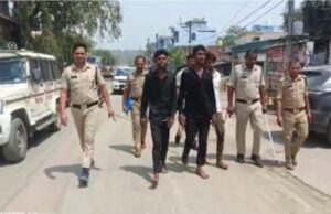 वीडियो में देखिये👉KORBA POLICE ने मारपीट करने वाले आरोपियों का सरेराह निकाला जुलूस…