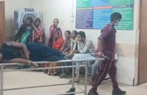 मजदूरों से भरी पिकअप पलटकर पेड़ से टकराई, 9 घायल, 3 की हालत गंभीर