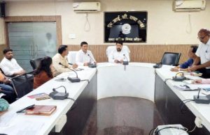 अतिवृष्टि व बाढ़ नियंत्रण से जुडे़ कार्यो तथा जलभराव को दूर करने संबंधित कार्य युद्धस्तर पर संपादित करायें – आयुक्त