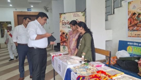 हुनर से आत्मनिर्भरता की ओर: धान-चावल से मुख्यमंत्री श्री साय के लिए बहनों ने बनाई है विशेष राखी, इनकी राखियाँ बटोर रही सुर्खियां, कलेक्टर ने की सराहना…