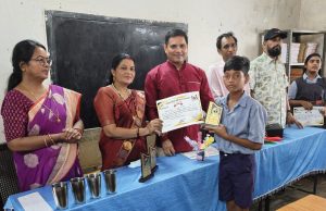 सभापति की पाठशाला: पोडीबहार मिडिल स्कूल में लगी क्लास, प्रतिभाशाली बच्चों को पुरस्कार देकर किया सम्मानित…