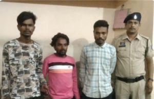 गणेश उत्सव से पहले रायपुर नॉर्थ जोन पुलिस का सघन चेकिंग अभियान, चाकू लेकर घूम रहे 2 आरोपी गिरफ्तार