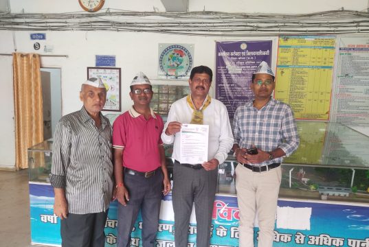 कोरबा में सिटी बस सेवा शुरू होने से पहले ‘आप’ आक्रामक; जिला अध्यक्ष रिचर्ड डेविड लोगन ने कलेक्टर को सौंपा 8 सूत्रीय मांग पत्र, छात्रों व बुजुर्गों के लिए की फ्री सफर की मांग