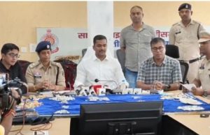 ज्वेलर्स दुकान की दीवार में छेद कर लाखों के आभूषण चोरी, दो आरोपी गिरफ्तार