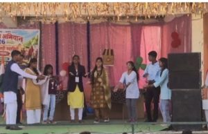 सरगबुंदिया स्कूल में ‘नमो सेवा गाथा’ और नुक्कड़ नाटक से विद्यार्थियों ने दिया सेवा का संदेश, 493 लोग हुए शामिल